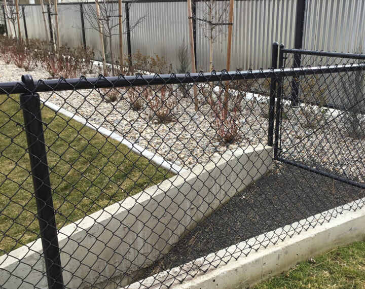 Chain link fence by Neighborhood Fence