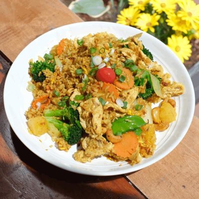 F6. Pineapple Fried Rice